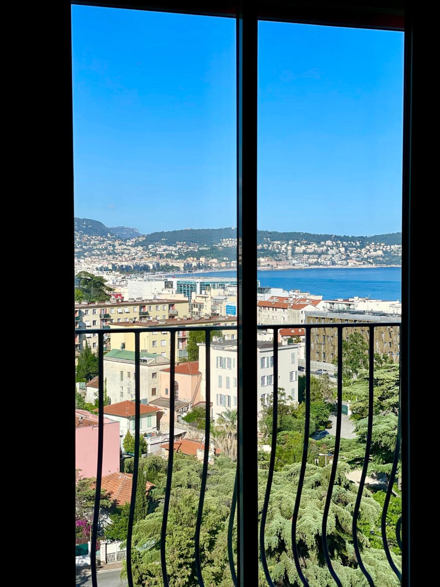 Leilighet Moderne Avec Belle Vue *